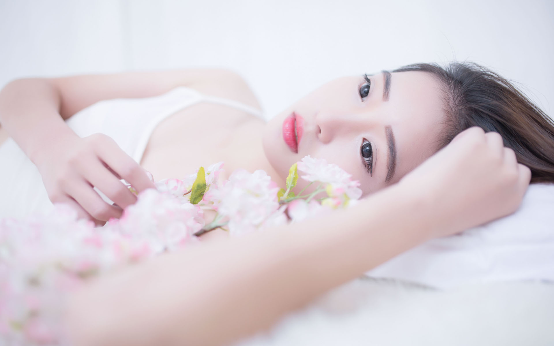 AI“换装”损害军人警察形象 法律风险不容忽视